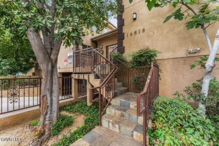 14618 Gilmore Street , Unit 16, Van Nuys, California 91411, USA