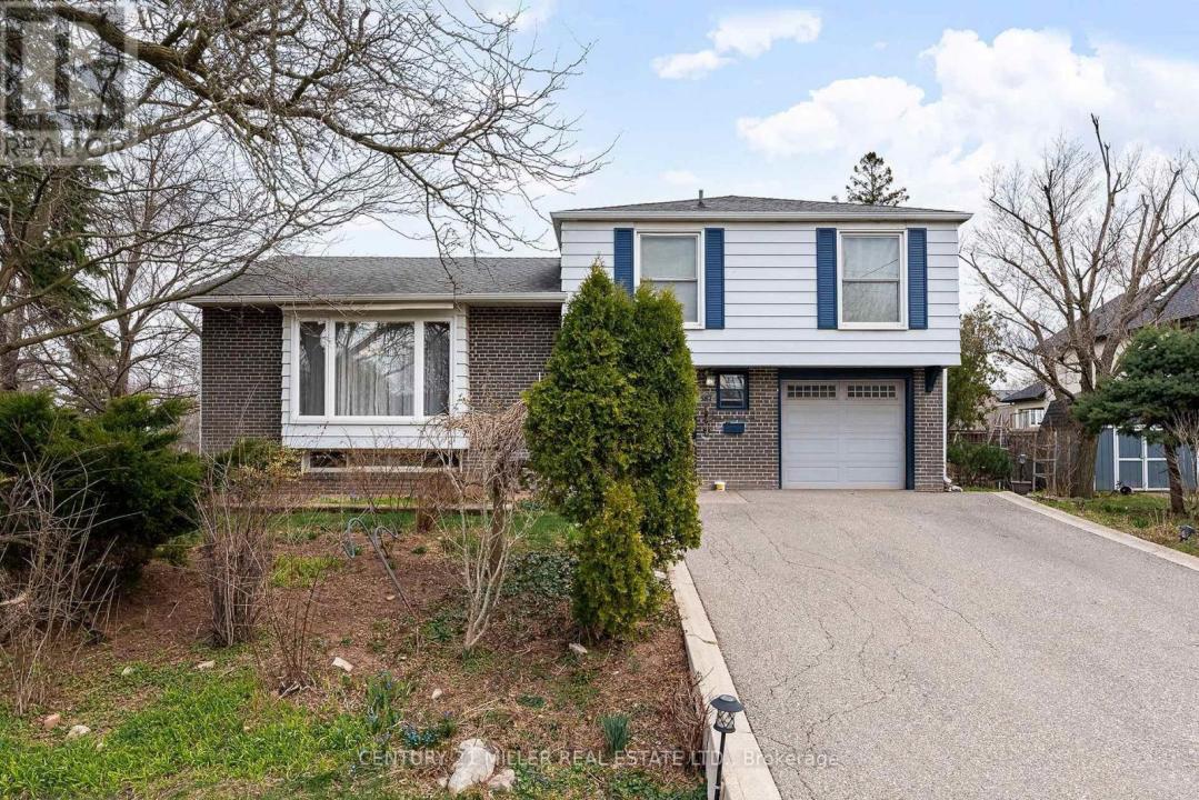 557 TRAFFORD CRESCENT, Oakville (wo West), Ontario L6L 3T4, Canada
