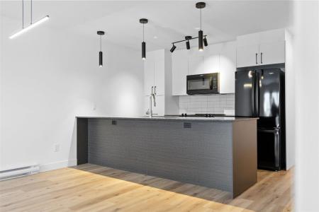 19  Rue de l'Auberge, Val-des-Monts, Quebec J8N 0M3, Canada
