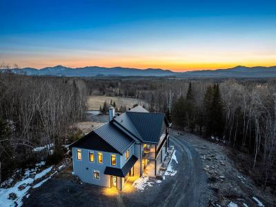 100  Ch. Owl's Head, Potton, Quebec J0E 1X0, Canadá