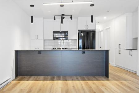 25 Rue de l'Auberge, Val-des-Monts, Quebec J8N 0M3, Canada