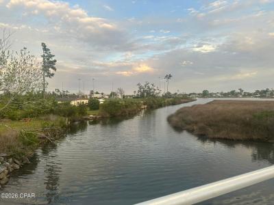 424 Viola Avenue, Panama City, Florida 32404, USA