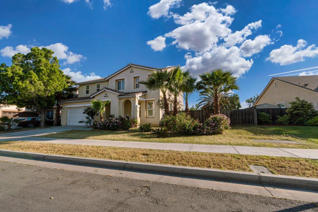 2325 S Creekside Drive, Los Banos, California 93635