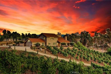 40995 Via Fernando, Temecula, California 92592, USA