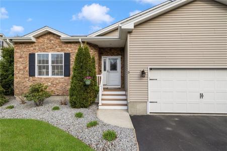 3 Garden Vista Drive , 3, Cranston, RI 02902, USA