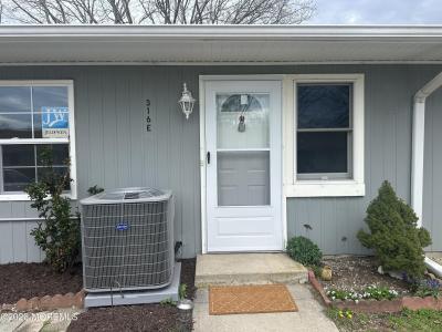 316 Coventry Court, Lakewood, New Jersey 08701