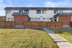 6147 BUCKTHORN ROAD NW, Calgary, Alberta T2K 2Z2, Canadá