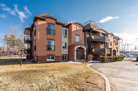 30  Rue Ernest-Bourque, Blainville, Québec J7C 6A3, Canada