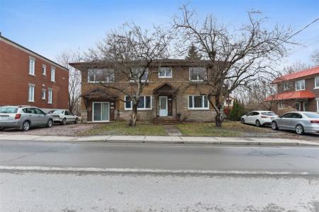 163-165  Ch. St-Louis, Beauharnois, Quebec J6N 2H8, Kanada
