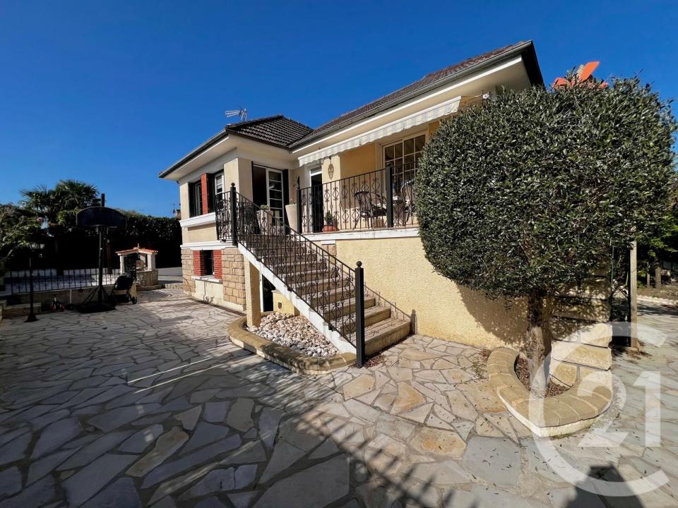 St Prix, Île-de-France 95390, France
