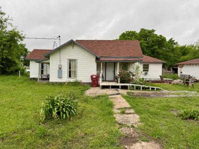207 S. Cedar Street , Leonard, Texas 75452