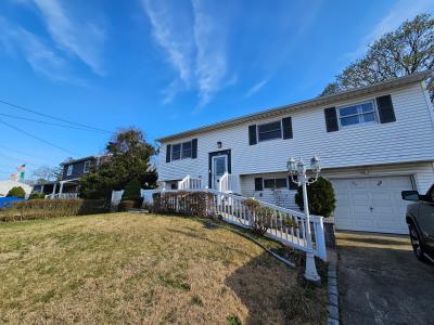 106 Fountain Ave, Selden, NY 11784, USA