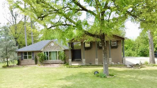 2 Briarwood Lane, Clarksville, Arkansas 72830, USA