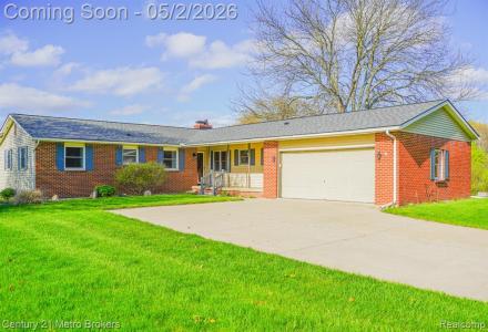 5164 Pinecone Drive, Lapeer, Michigan 48446, USA