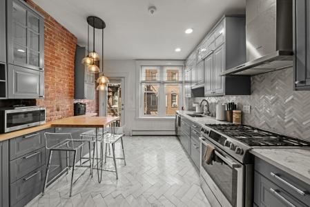 19 Cortes Street , #3, Boston, Massachusetts 02116, USA