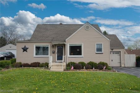 107 Renee Drive, Struthers, Ohio 44471, USA