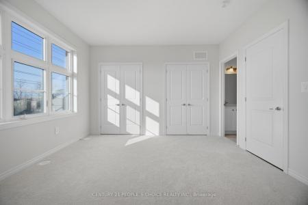 5925 SAIGON STREET, Mississauga, Ontario L5V 2V9, Canada