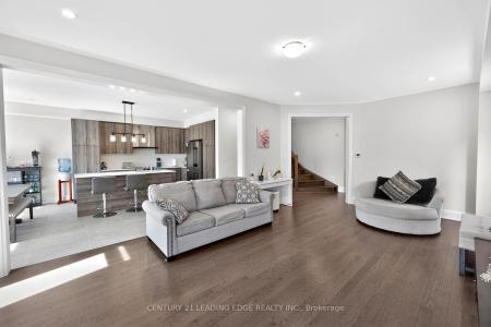 235 FERRAGINE CRESCENT, Bradford West Gwillimbury, Ontario L3Z 4K1, Kanada