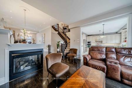 4 AQUILINA COURT, Ajax, Ontario L1Z 0E5, Canada