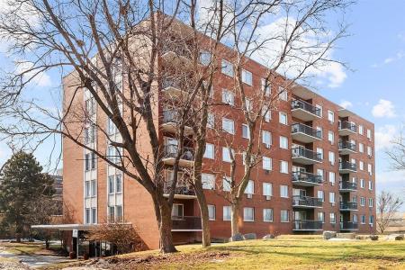 75  Av. Glengarry, Mont-Royal, Quebec H3R 1A2, CANADÁ