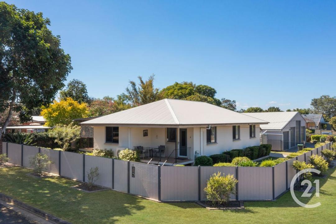 4 Oak Street, One Mile, QLD 4305, Australia