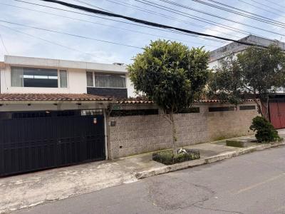 Manuela Saenz y Aberlardo Moncayo N34-368, Quito, Pichincha 170509, Ecuador