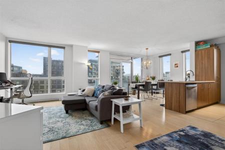 4975  Rue Jean-Talon O., Montréal (Côte-des-Neiges/Notre-Dame-de-Grâce), Québec H4P 1W7, Canada