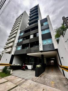 Av. Velarde, 1er anillo Irala, Edificio V58 , Zentrum, Santa Cruz 00001, Bolivien