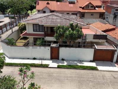 av canal cotoca calle mores entre 2do y 3er anillo , Este, Santa Cruz 00001, Bolivia