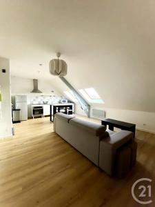 Laval, Kraj Loary 53000, Francja
