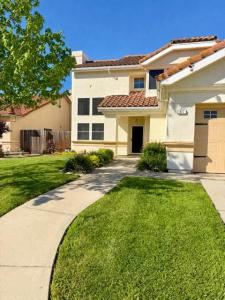 877 Bateman Way, Galt, California 95632, USA