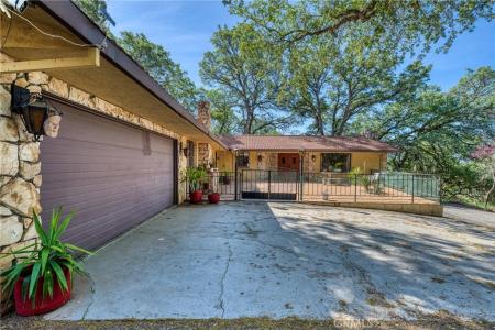 9196 Upper Lake Lucerne Rd, Upper Lake, California 95485, USA