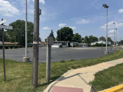 227 Sycamore Rd, Genoa, Illinois 60135