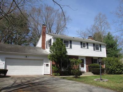 21 Shady Lane, Attleboro, Massachusetts 02703, USA