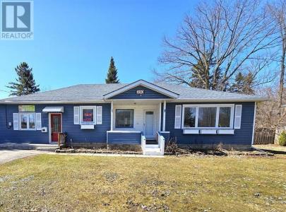 350 THE QUEENSWAY SOUTH, Georgina (keswick South), Ontario L4P 2B9, Kanada