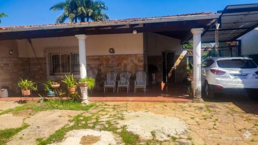 Angel Velasco 2275 entre Alejo Silva y Teniente Huerta , San Jorge, Asunción 00001, Le Paraguay