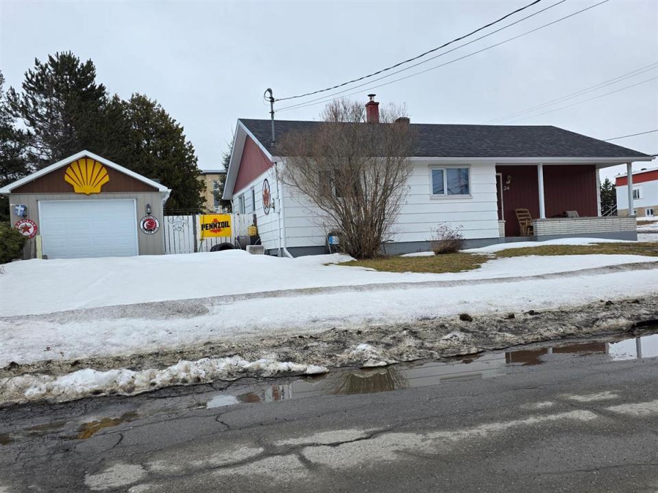 24 Rue de la Fabrique, Témiscouata-sur-le-Lac, Québec G0L 1E0, Canada
