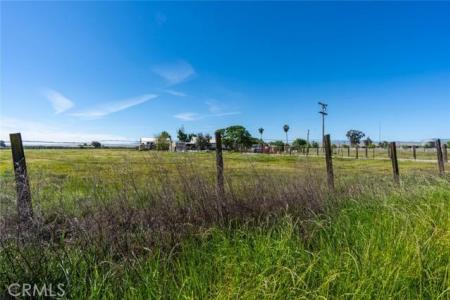 23429 Highway 152, Lban, California 93635, USA