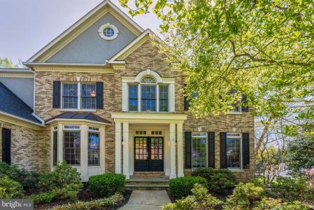 10409 Dunn Meadow Road, Vienna, Virginia 22182, USA