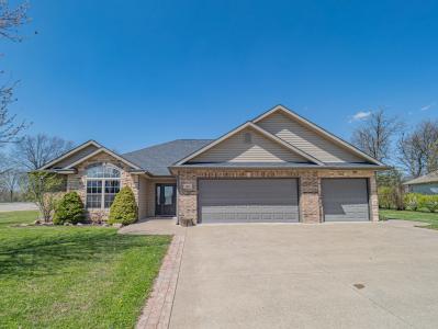 1001 BRADFORD CIR, MOBERLY, Missouri 65270, États-Unis