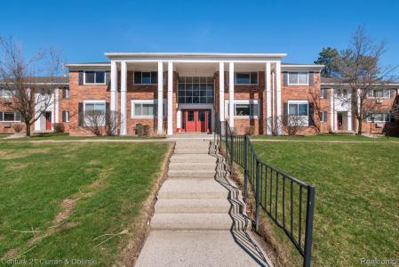 525 Fairbrook Street , 108, Northville, Michigan 48167, USA