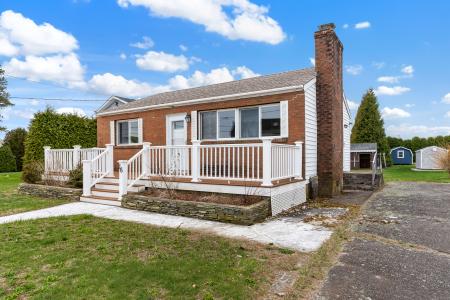 16 Rabbit Run, Westerly, Rhode Island 02891
