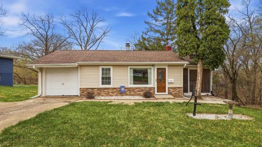 711 Laurel Street, Dubuque, Iowa 52003, USA