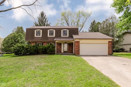 35 Village Court, Zionsville, Indiana 46077