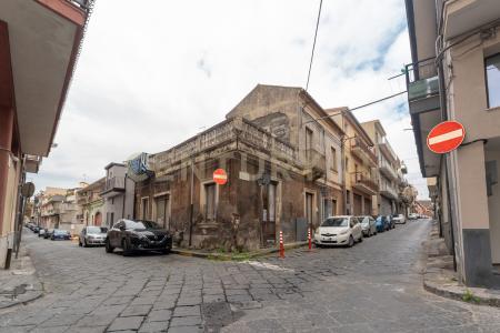 Via Vittorio Veneto, Misterbianco, Sicilia 95045, Itália