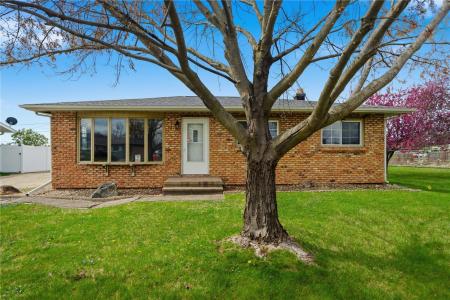 346 32nd Street Nw, Cedar Rapids, Iowa 53405, USA