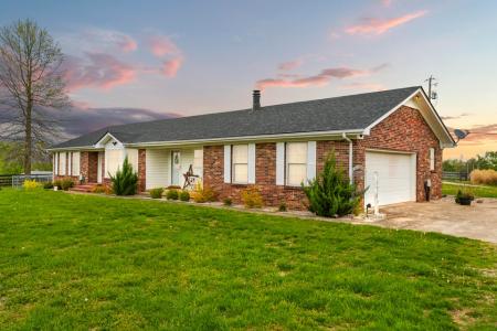 2426 McCauley Road, Wilmore, Kentucky 40390, USA