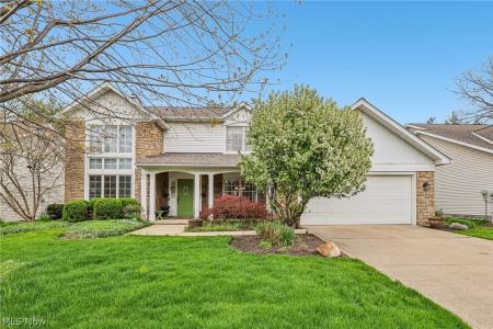 3 Wenden Court, Bratenahl, Ohio 44108, USA