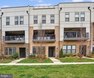 23048 Lavallette Square, Brambleton, Virginia 20148, USA