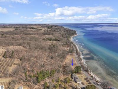 00000 Bluff Road, Traverse City, Michigan 49686, USA